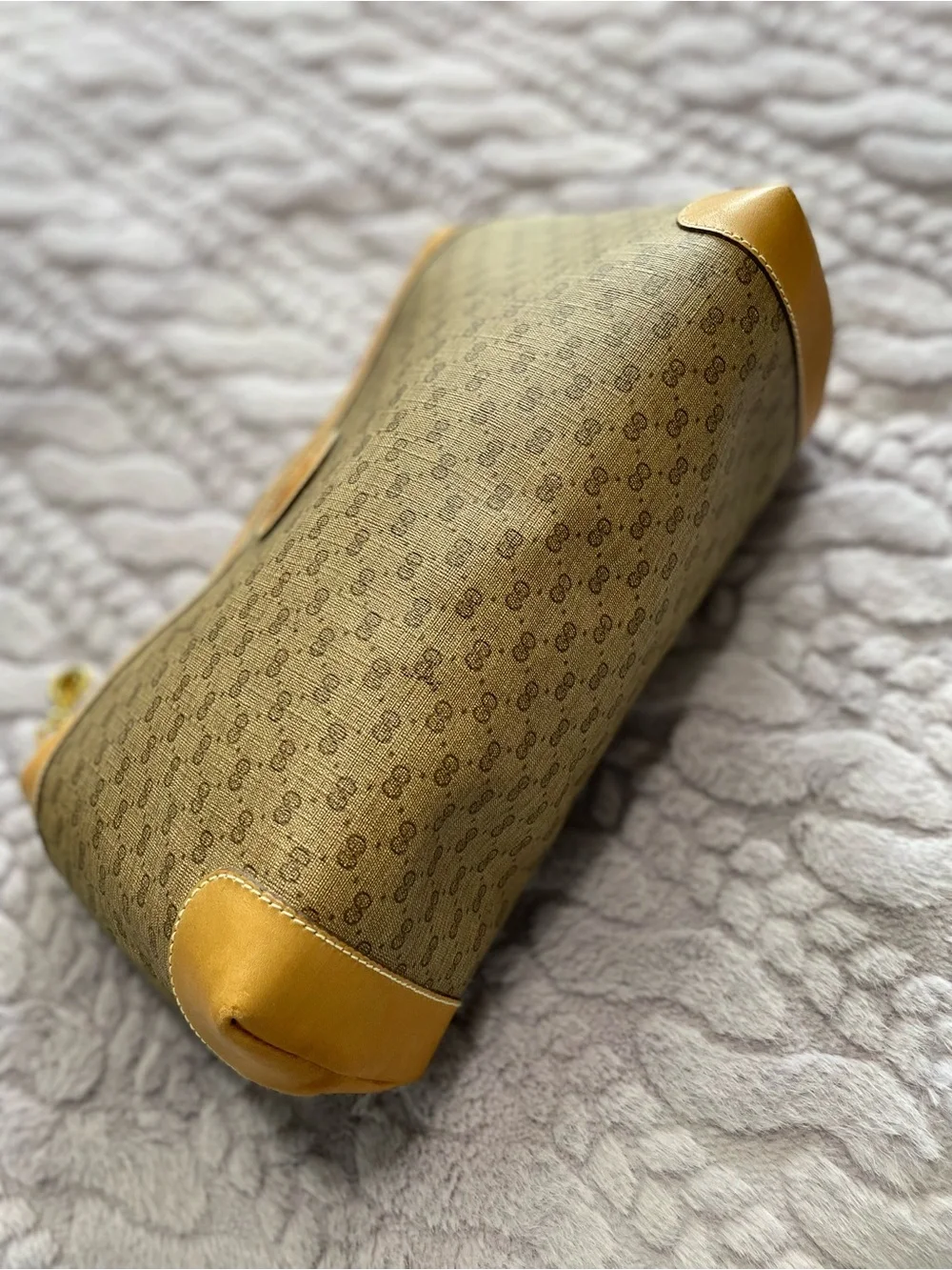 Gucci vintage pristine pouch w COA - Picture 9 of 12